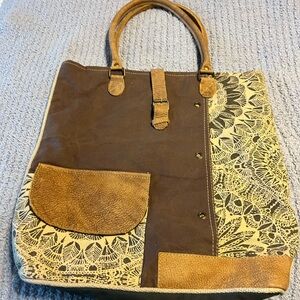 Myra bag